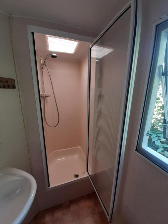 Caravan In Bosrijk Gebied Hotel Zuidlaren Luaran gambar