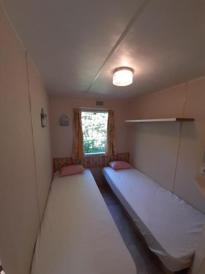 Caravan In Bosrijk Gebied Hotel Zuidlaren Luaran gambar